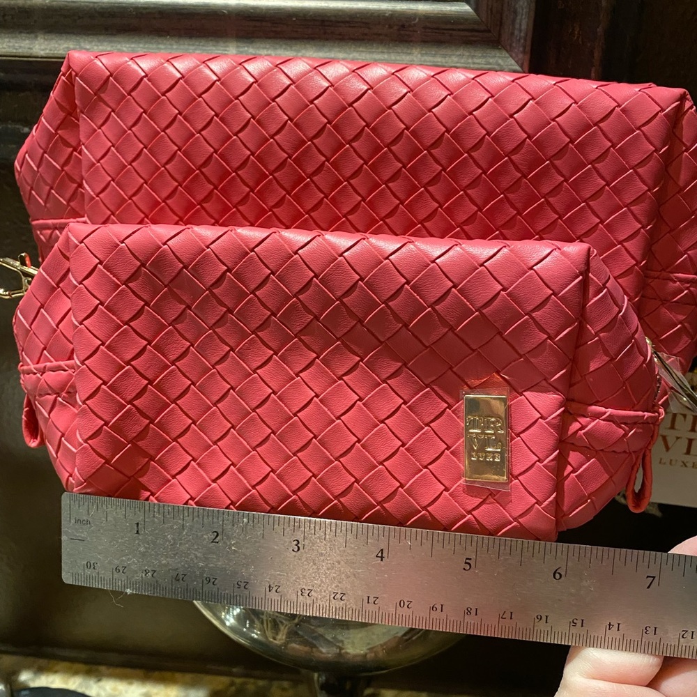 TRVL Luxe pink basket weave